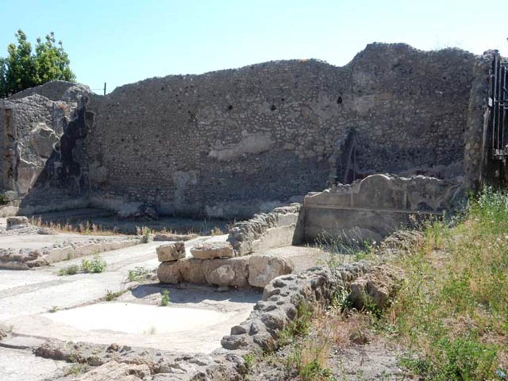 IX.3.22 Pompeii. May 2017. Looking south-west across site towards room with painted wall decorations. Photo courtesy of Buzz Ferebee.