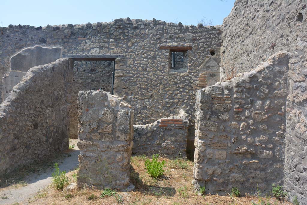 IX.3.23 Pompeii. July 2017. Looking north to doorway to room d, in north-east corner of yard c.
Foto Annette Haug, ERC Grant 681269 DÉCOR.