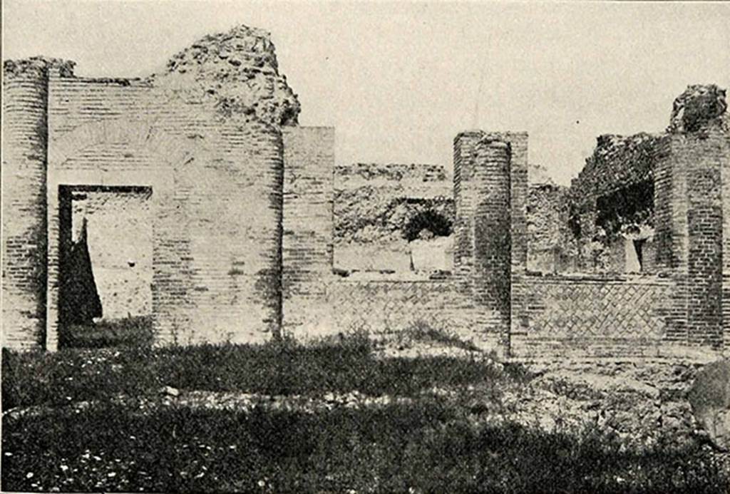 IX.4.18 Pompeii. c.1890s. Doorway to Vestibule “i” and window into Frigidarium “p”. Looking east from palaestra “d”.