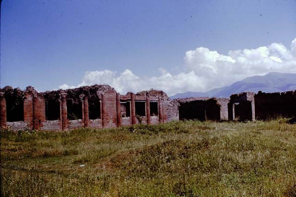 IX.4 Pompeii. 1961. Looking south-east across east side of Baths. Photo by Stanley A. Jashemski.
Source: The Wilhelmina and Stanley A. Jashemski archive in the University of Maryland Library, Special Collections (See collection page) and made available under the Creative Commons Attribution-Non Commercial License v.4. See Licence and use details.
J61f0363