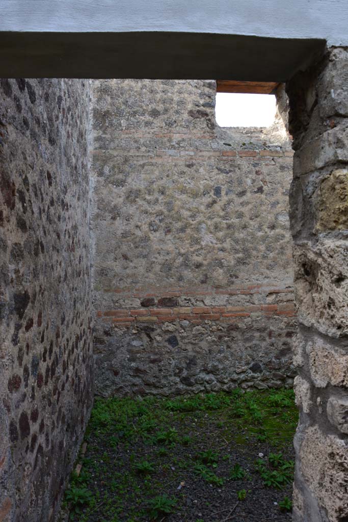 IX.5.2 Pompeii. March 2017. Doorway to room ‘n’, looking west from corridor ‘m’, 
Foto Christian Beck, ERC Grant 681269 DÉCOR.