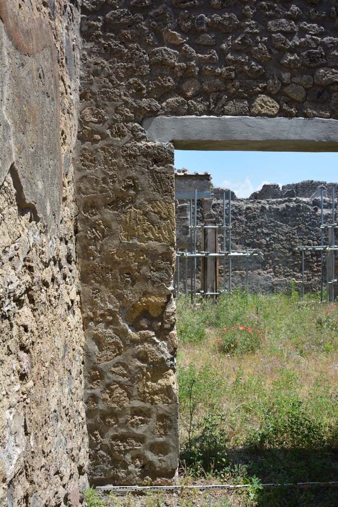 IX.5.2 Pompeii. May 2017. Room ‘q’, looking towards east wall in north-east corner.
Foto Christian Beck, ERC Grant 681269 DÉCOR.