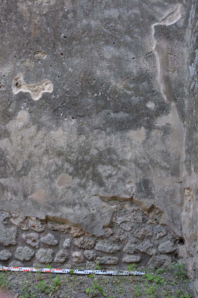 IX.5.2 Pompeii. May 2017. Room ‘r’, south wall in south-west corner. 
Foto Christian Beck, ERC Grant 681269 DÉCOR.