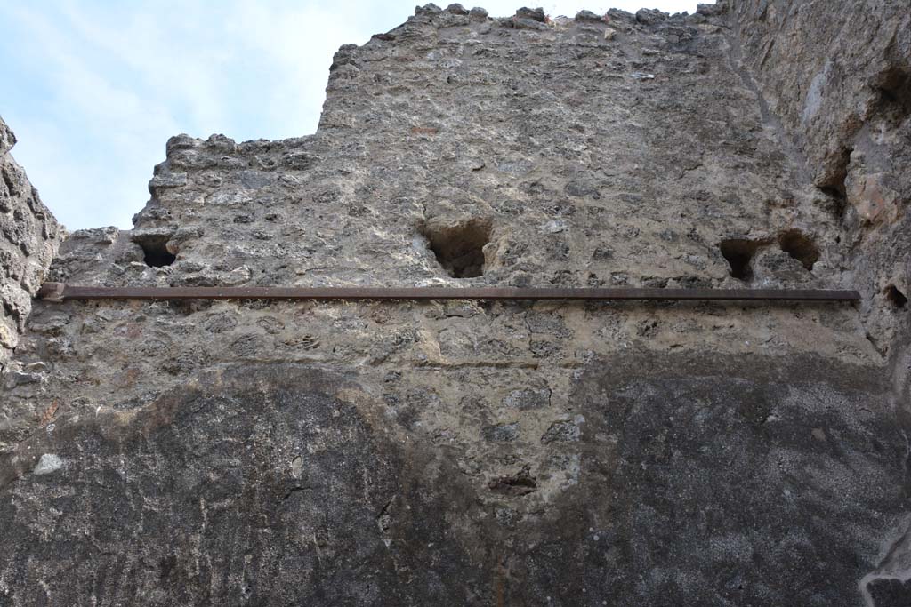 IX.5.2 Pompeii. May 2017. Room ‘r’, upper south wall. 
Foto Christian Beck, ERC Grant 681269 DÉCOR.