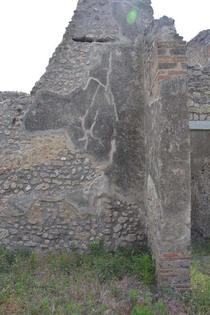 IX.5.2 Pompeii. May 2017. Room ‘v’, looking towards west wall at north end.
Foto Christian Beck, ERC Grant 681269 DÉCOR.