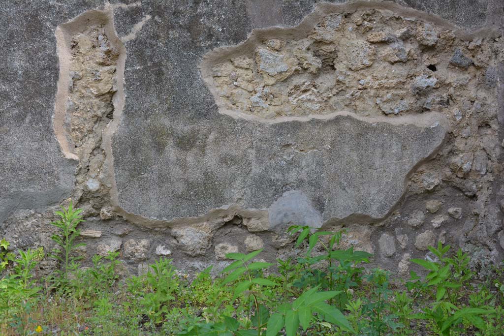 IX.5.2 Pompeii. May 2017. Room ‘v’, detail from lower south wall at west end.
Foto Christian Beck, ERC Grant 681269 DÉCOR.