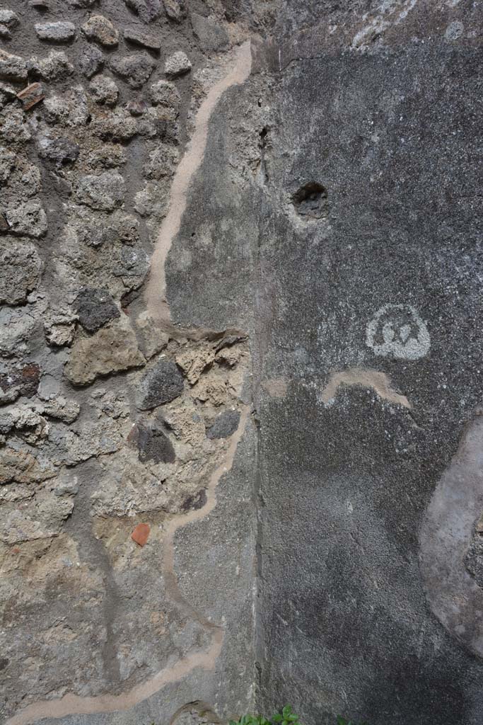 IX.5.2 Pompeii. May 2017. Room ‘y’, south-east corner and south wall.
Foto Christian Beck, ERC Grant 681269 DÉCOR.