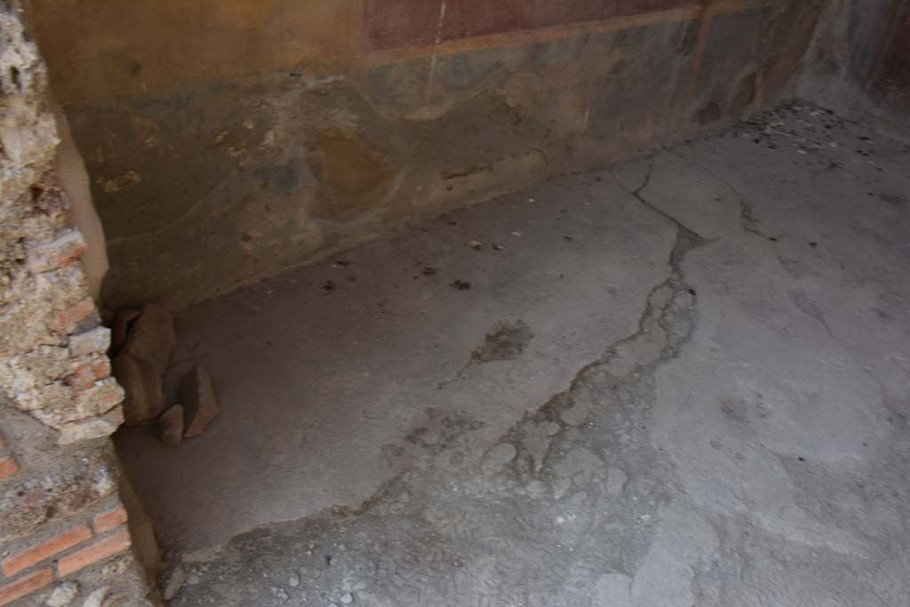IX.5.2 Pompeii. March 2017. Room ‘u’, detail of flooring, looking west from entrance doorway.
Foto Christian Beck, ERC Grant 681269 DÉCOR.