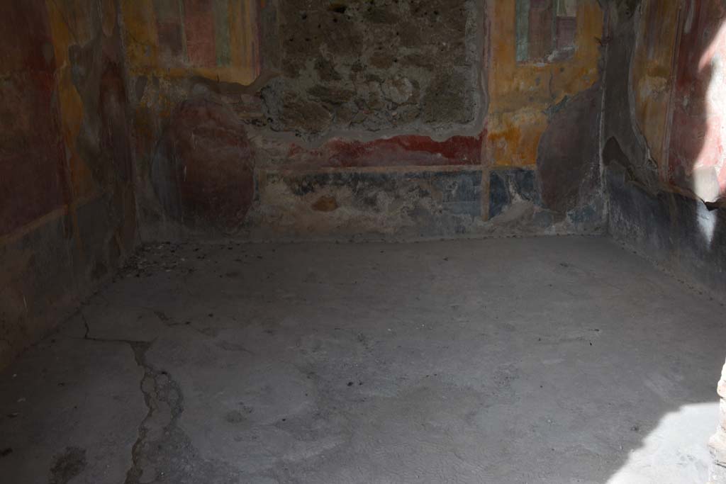 IX.5.2 Pompeii. March 2017. Room ‘u’, detail of flooring, looking north from entrance doorway.
Foto Christian Beck, ERC Grant 681269 DÉCOR.