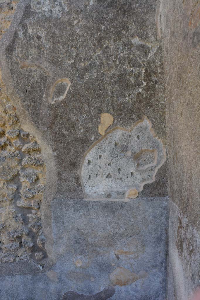 IX.5.2 Pompeii. May 2017. Room ‘e’, east wall and south-east corner. 
Foto Christian Beck, ERC Grant 681269 DÉCOR.