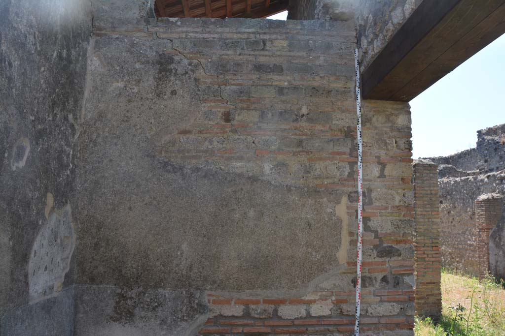 IX.5.2 Pompeii. May 2017. Room ‘e’, upper south-east corner and south wall.
Foto Christian Beck, ERC Grant 681269 DÉCOR.