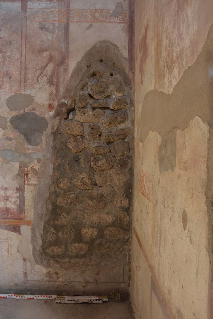 IX.5.2 Pompeii. May 2017. Room ‘c’, detail from west end of south wall. 
Foto Christian Beck, ERC Grant 681269 DÉCOR.