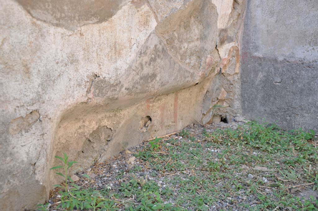 X.5.2 Pompeii. July 2017. Room ‘f’, looking towards south wall, with bed recess.
Foto Annette Haug, ERC Grant 681269 DÉCOR