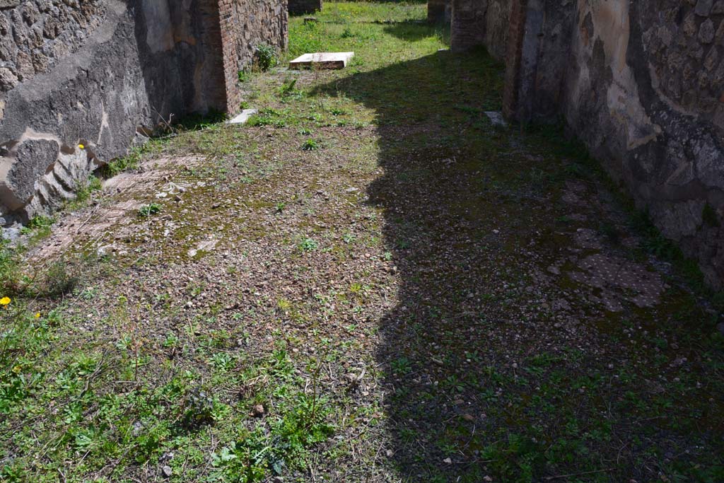 IX.5.2 Pompeii. March 2017. Room ‘k’, looking south across flooring.
Foto Christian Beck, ERC Grant 681269 DÉCOR.