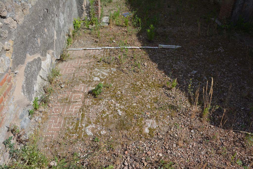 IX.5.2 Pompeii. May 2017. Room ‘k’, looking south across flooring.
Foto Christian Beck, ERC Grant 681269 DÉCOR.