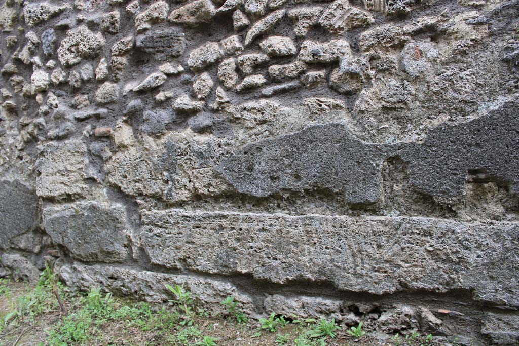 IX.5.4 Pompeii. March 2019. Room e, detail from north end of east wall.
Foto Christian Beck, ERC Grant 681269 DÉCOR.
