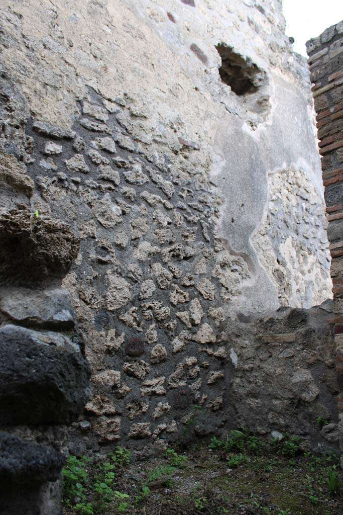 IX.5.4 Pompeii. March 2019. Room e, upper west wall in north-west corner.
Foto Christian Beck, ERC Grant 681269 DÉCOR.