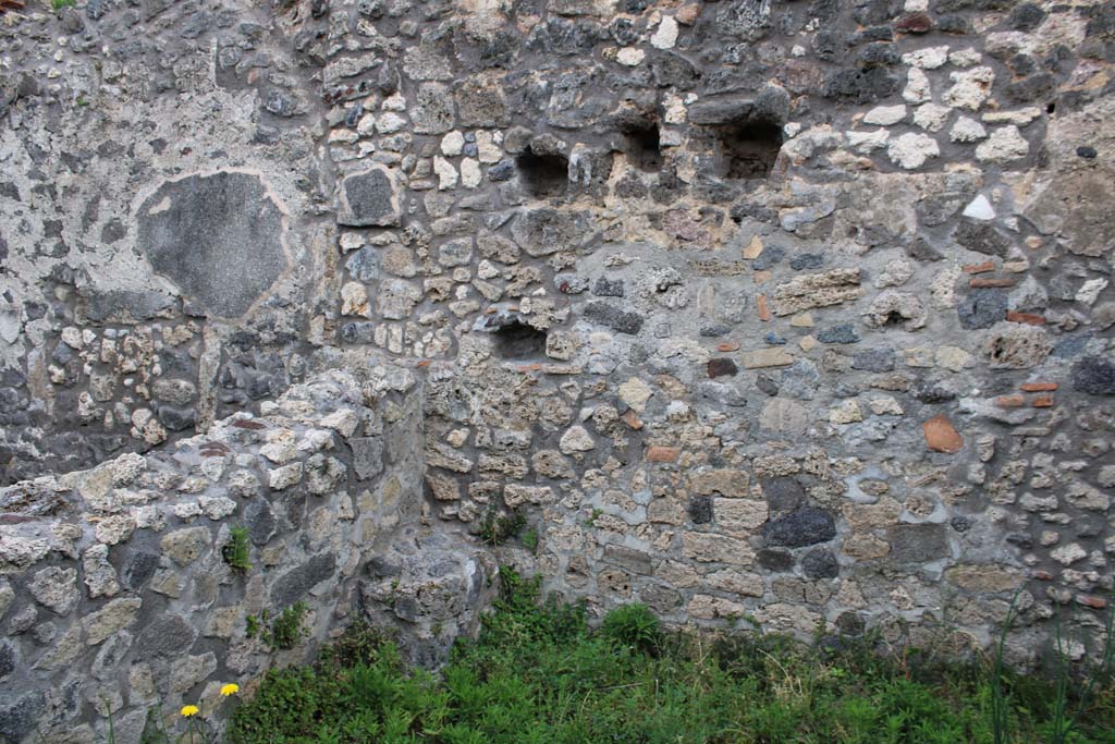 IX.5.4 Pompeii. March 2019. Room h, looking towards north-east corner.
Foto Christian Beck, ERC Grant 681269 DÉCOR.