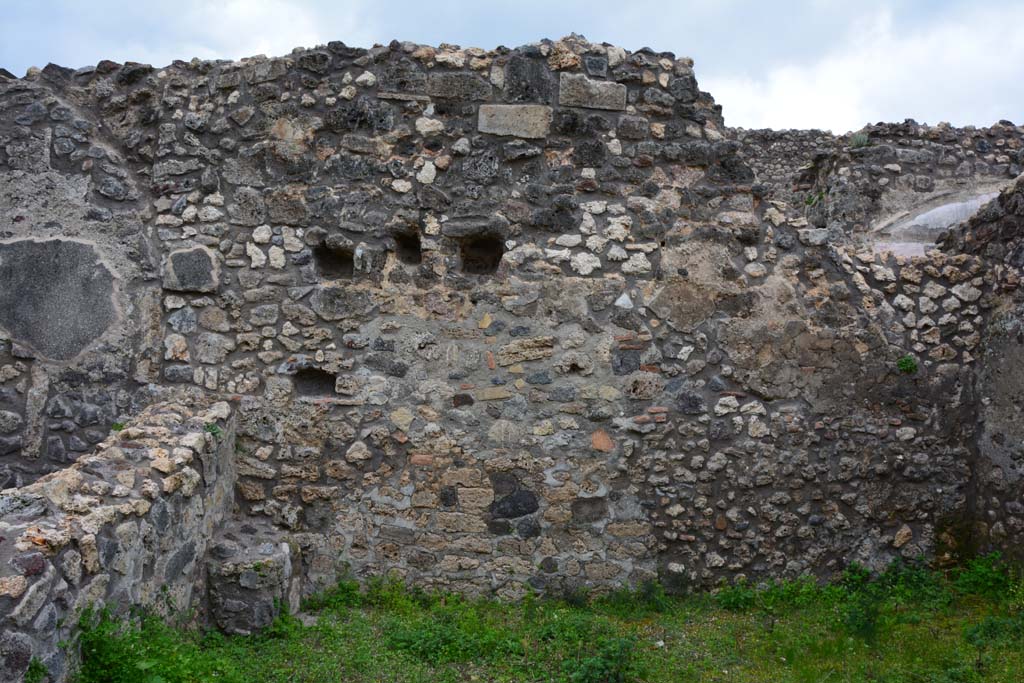 IX.5.4 Pompeii. March 2017. Room h, east wall.
Foto Christian Beck, ERC Grant 681269 DÉCOR.