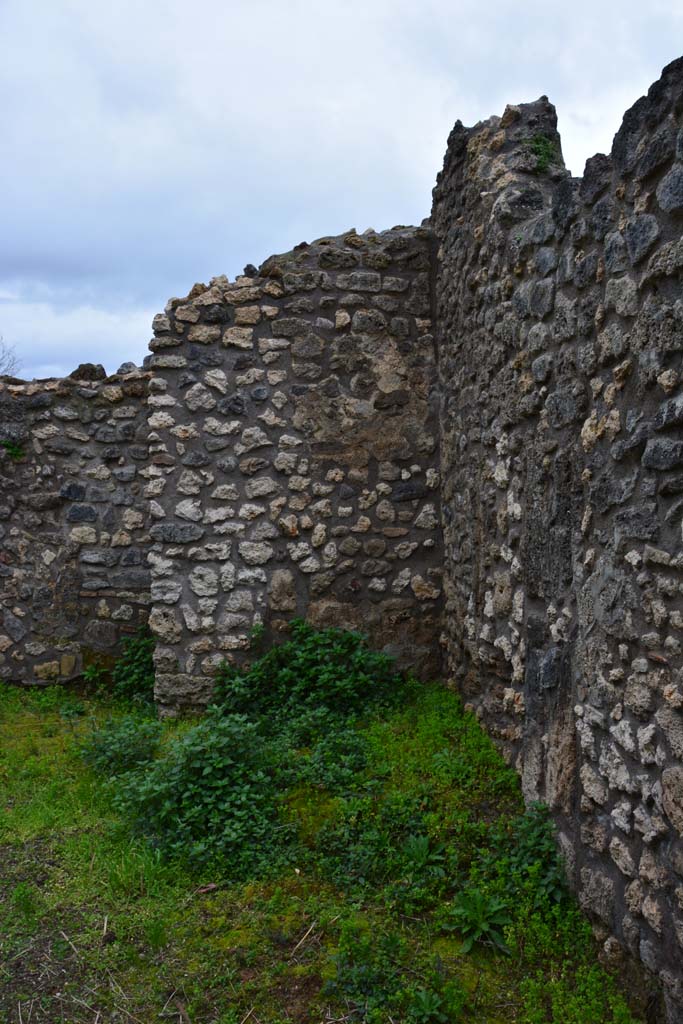 IX.5.4 Pompeii. March 2017. Room h, looking south towards south-west corner.
Foto Christian Beck, ERC Grant 681269 DÉCOR.