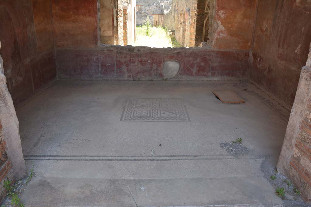IX.5.6 Pompeii. May 2017. Room i, looking south across tablinum from atrium. 
Foto Christian Beck, ERC Grant 681269 DÉCOR.