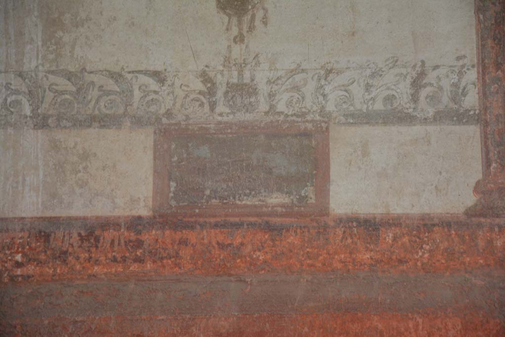 IX.5.6 Pompeii. May 2017. Room i, detail of upper painted panel at north end of east wall.    
Foto Christian Beck, ERC Grant 681269 DÉCOR.