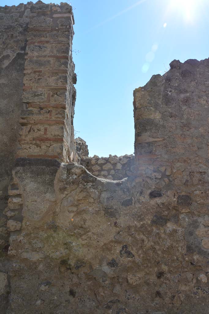 IX.5.6 Pompeii. May 2017. Room n, west side, upper wall above doorway to room s. 
Foto Christian Beck, ERC Grant 681269 DÉCOR.