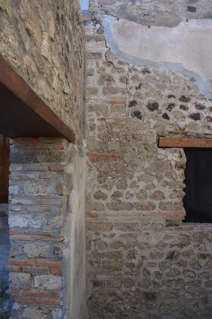 IX.5.6 Pompeii. May 2017. Room o, north wall in north-west corner. 
Foto Christian Beck, ERC Grant 681269 DÉCOR.