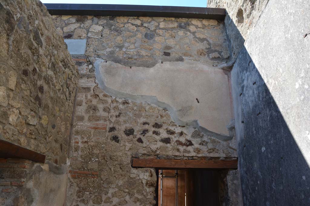 IX.5.6 Pompeii. May 2017. Room o, upper north wall.  
Foto Christian Beck, ERC Grant 681269 DÉCOR.
