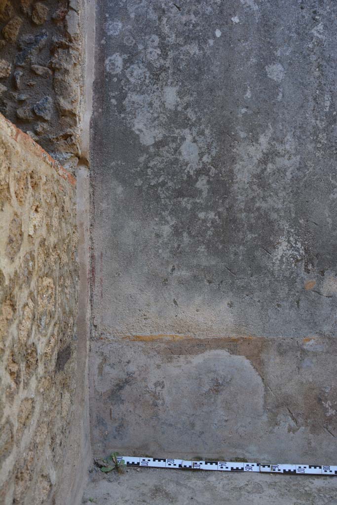 IX.5.6 Pompeii. May 2017. Room o, east wall in north-east corner. 
Foto Christian Beck, ERC Grant 681269 DÉCOR.