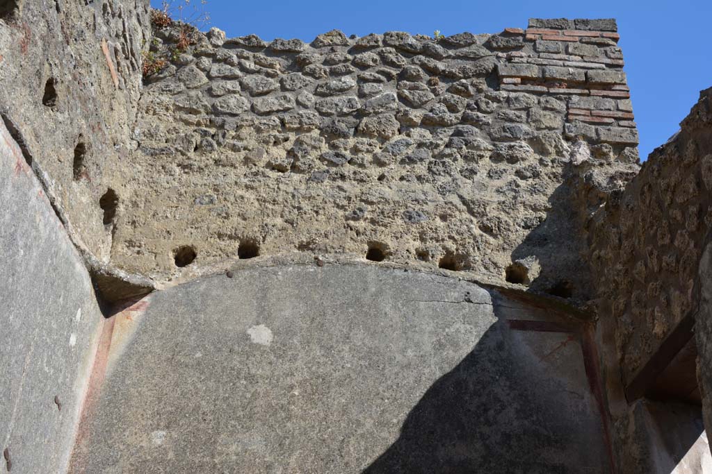 IX.5.6 Pompeii. May 2017. Room o, looking towards upper south wall. 
Foto Christian Beck, ERC Grant 681269 DÉCOR.