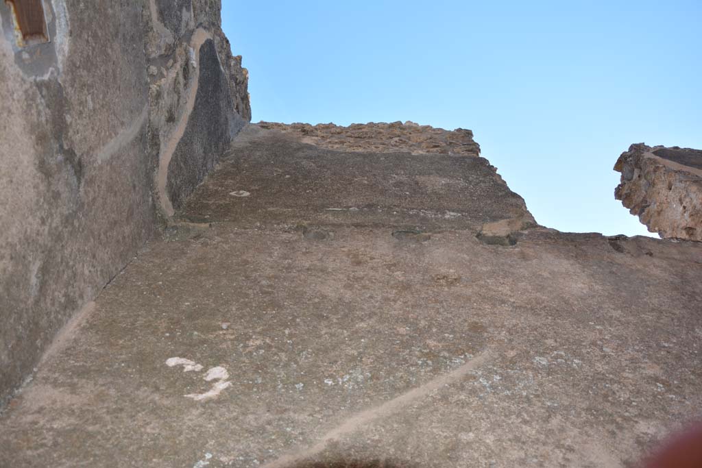 IX.5.6 Pompeii. May 2017. Room p, upper south-west corner and west wall, with upper doorway. 
Foto Christian Beck, ERC Grant 681269 DÉCOR.