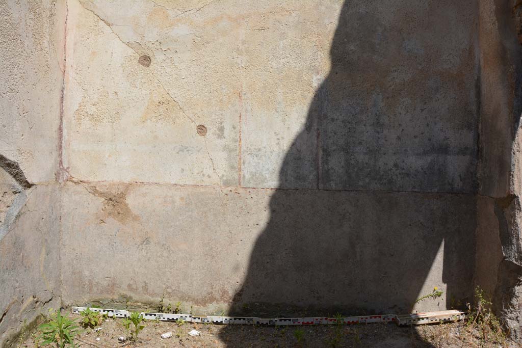IX.5.6 Pompeii. May 2017. Room r, lower north wall.
Foto Christian Beck, ERC Grant 681269 DÉCOR.