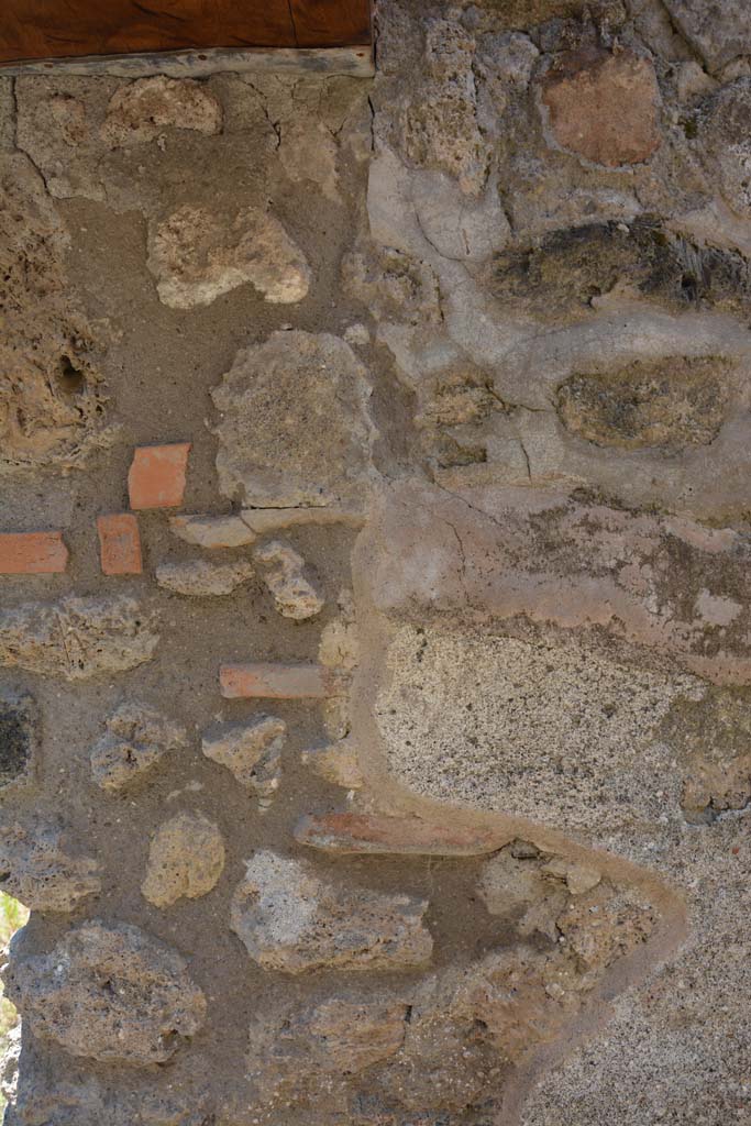 IX.5.6 Pompeii. May 2017. Room t, south wall at east end. 
Foto Christian Beck, ERC Grant 681269 DÉCOR.