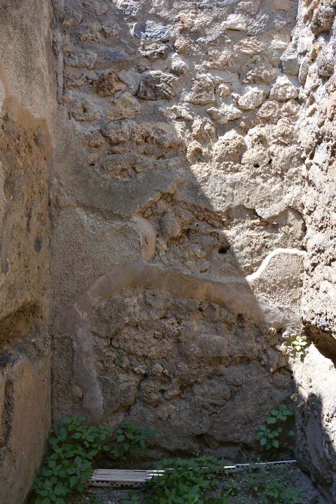 IX.5.6 Pompeii. May 2017. Room t, lower west wall.
Foto Christian Beck, ERC Grant 681269 DÉCOR.