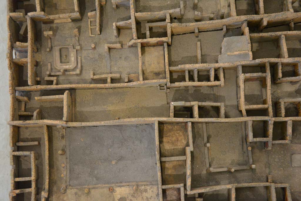 IX.5.6 Pompeii, across centre.  July 2017. Rooms at south end linking to garden, and rear entrance at IX.5.17, on left.     
From cork model in Naples Archaeological Museum.
Foto Annette Haug, ERC Grant 681269 DÉCOR
