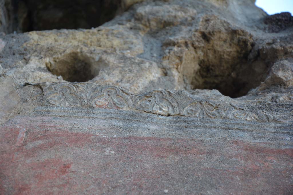 IX.5.6 Pompeii. May 2017. West ala d, upper north wall at west end, detail of stucco decoration.
Foto Christian Beck, ERC Grant 681269 DÉCOR.