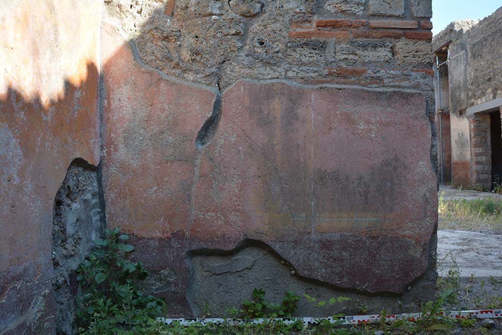 IX.5.6 Pompeii. May 2017. Room f, detail from lower south wall in south-east corner. 
Foto Christian Beck, ERC Grant 681269 DÉCOR.