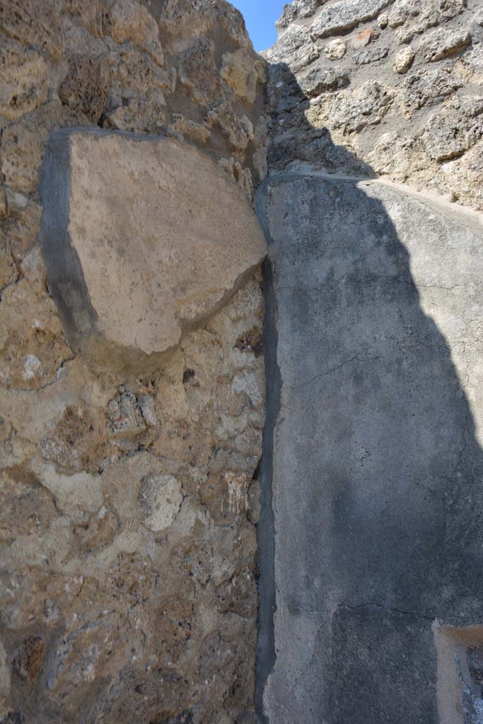 IX.5.6 Pompeii. May 2017. East ala e, upper north-east corner. 
Foto Christian Beck, ERC Grant 681269 DÉCOR.