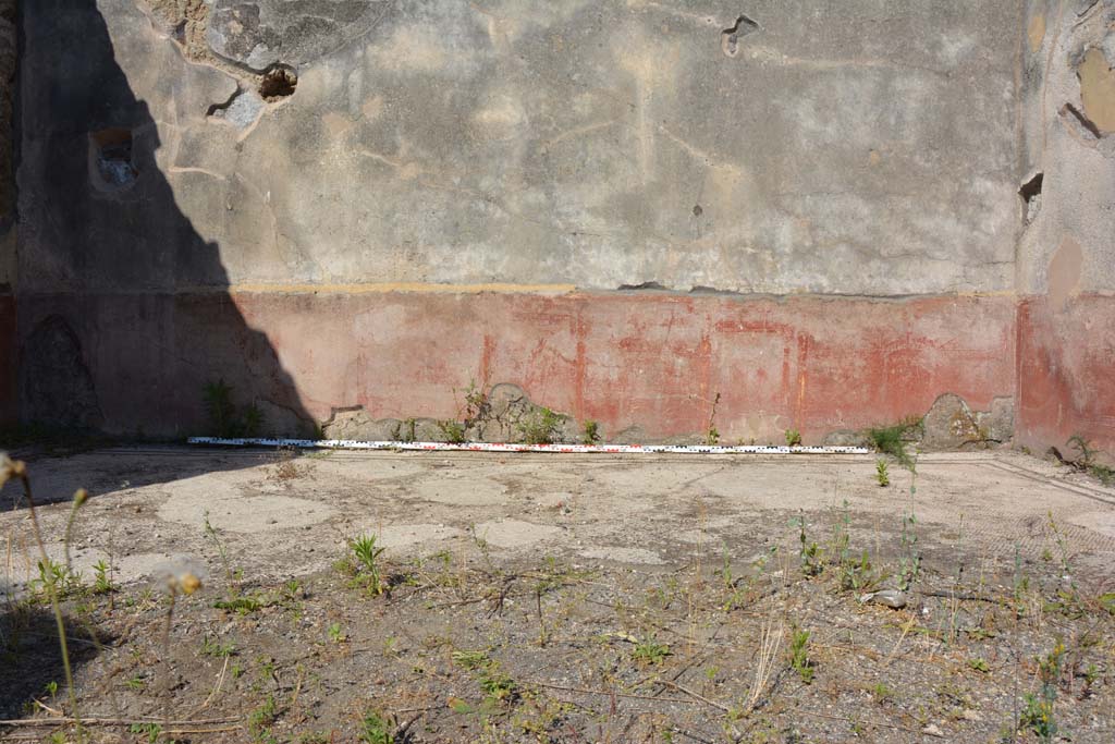 IX.5.6 Pompeii. May 2017. East ala e, lower east wall 
Foto Christian Beck, ERC Grant 681269 DÉCOR.