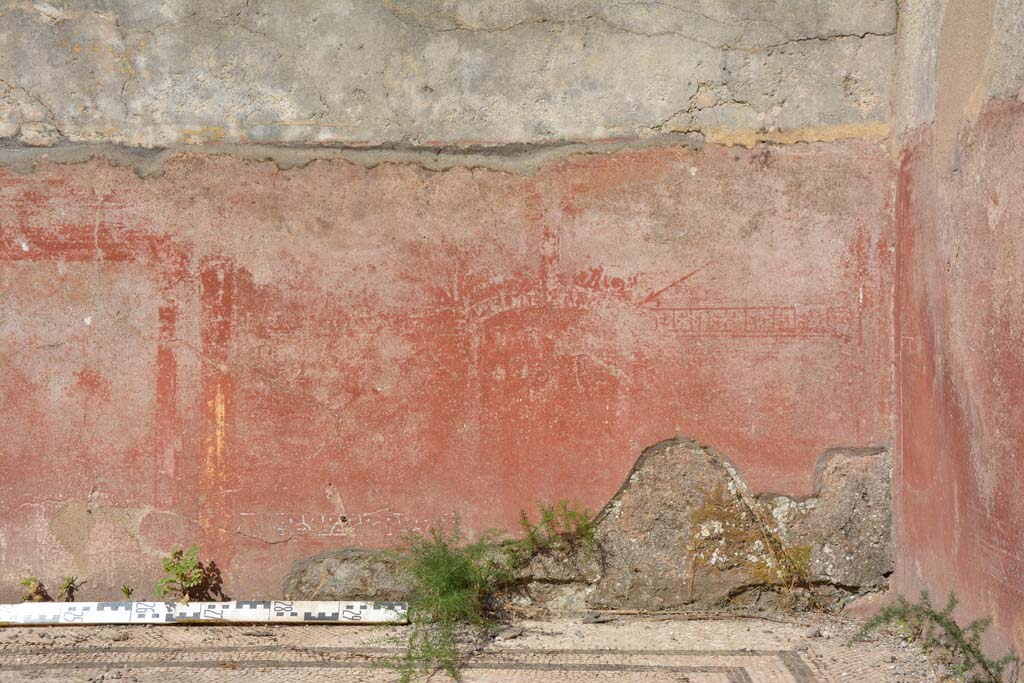 IX.5.6 Pompeii. May 2017. East ala e, continuation of zoccolo at south end of east wall 
Foto Christian Beck, ERC Grant 681269 DÉCOR.