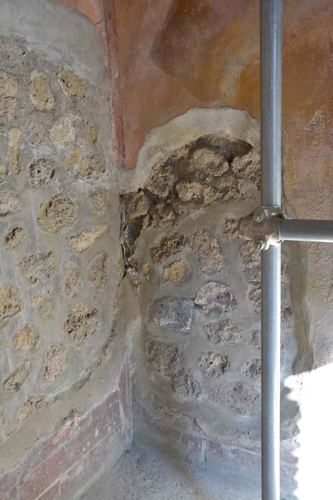 IX.5.6 Pompeii. May 2017. Room g, south-east corner. 
Foto Christian Beck, ERC Grant 681269 DÉCOR.