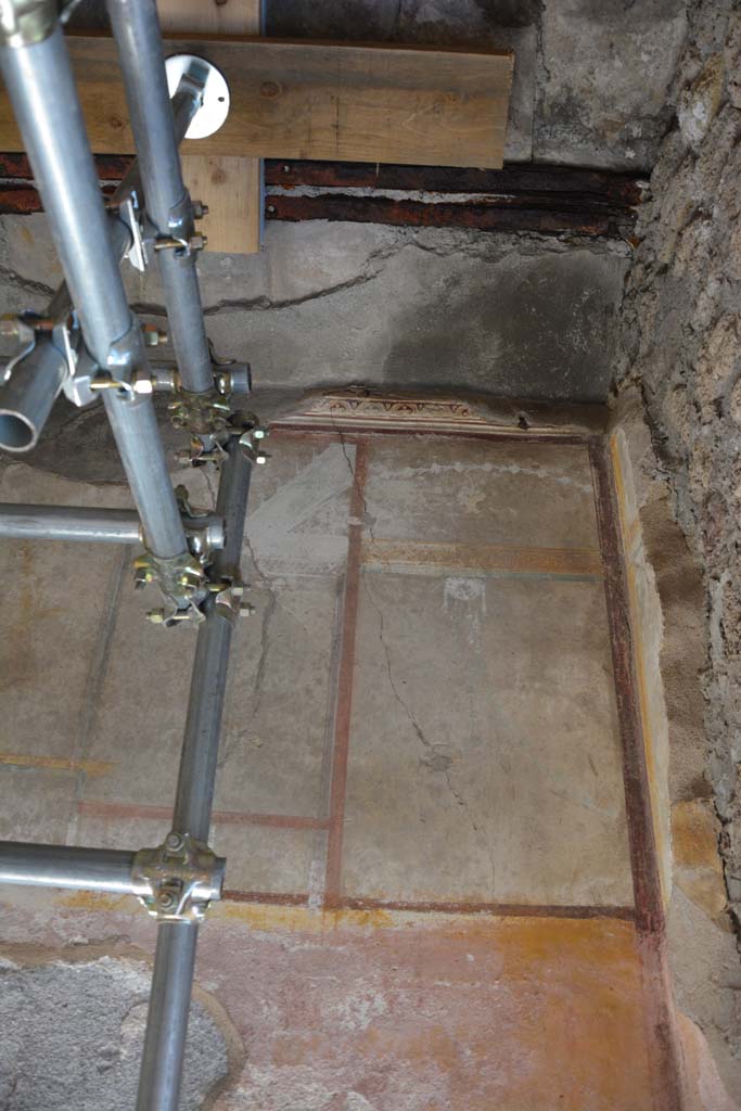 IX.5.6 Pompeii. May 2017. Room g, upper south wall at west end. 
Foto Christian Beck, ERC Grant 681269 DÉCOR.