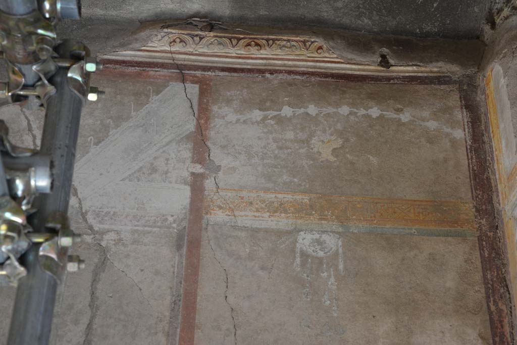 IX.5.6 Pompeii. May 2017. Room g, detail from upper south wall near south-west corner. 
Foto Christian Beck, ERC Grant 681269 DÉCOR.