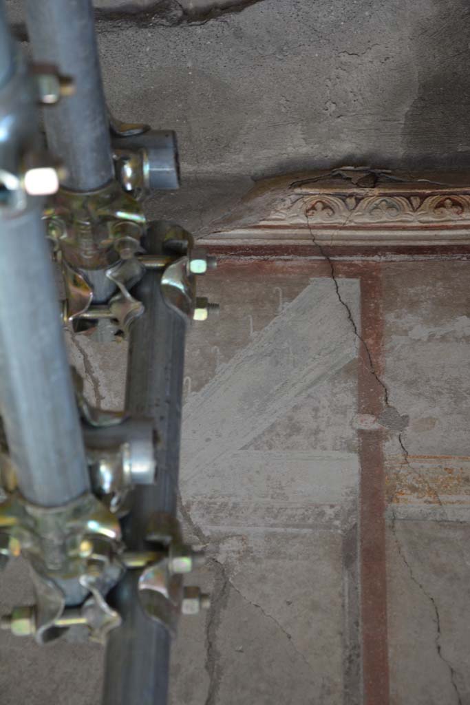IX.5.6 Pompeii. May 2017. Room g, detail from upper south wall near south-west corner.  
Foto Christian Beck, ERC Grant 681269 DÉCOR.
