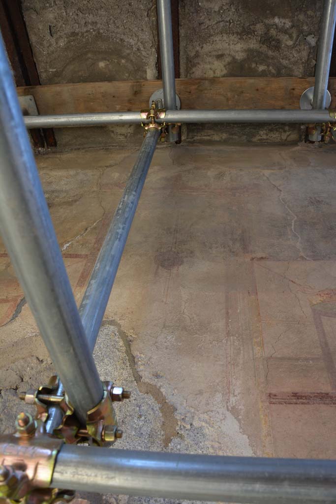 IX.5.6 Pompeii. May 2017. Room k, (west side), upper north wall in centre. 
Foto Christian Beck, ERC Grant 681269 DÉCOR.