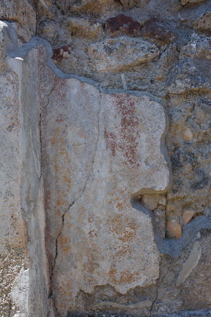 IX.5.6 Pompeii. May 2017. Room f’, detail of remaining painted decoration on west wall.  
Foto Christian Beck, ERC Grant 681269 DÉCOR.