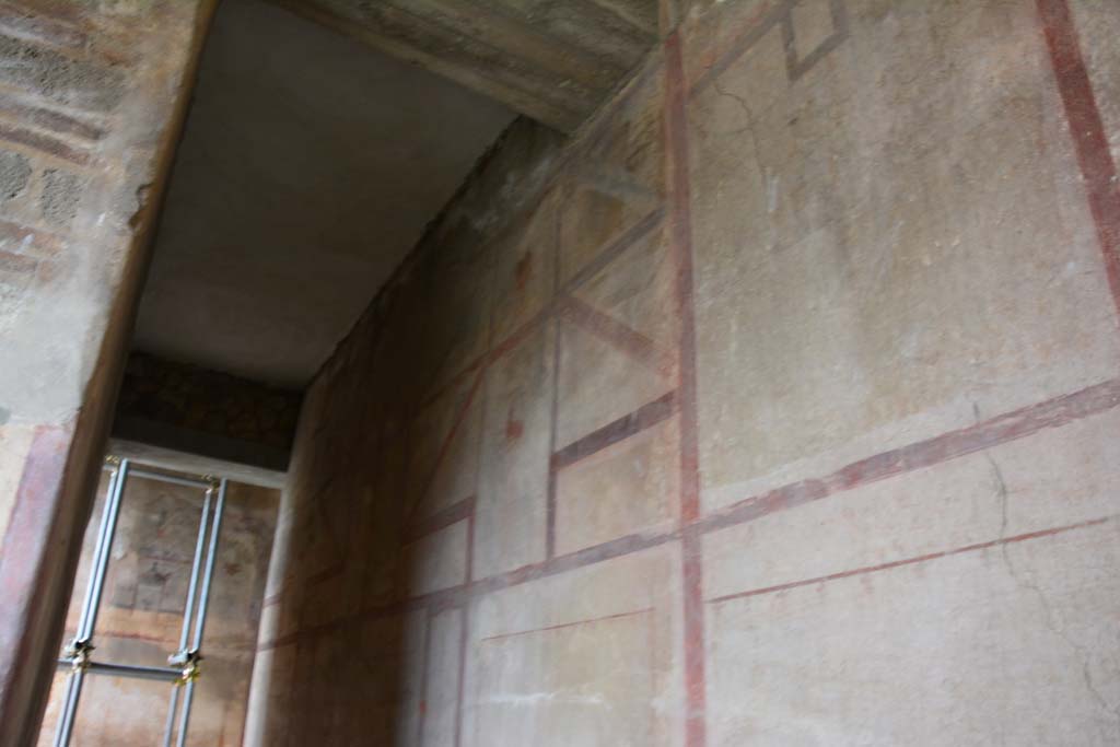 IX.5.6 Pompeii. March 2017. Room k’, looking north along upper east side of corridor.  
Foto Christian Beck, ERC Grant 681269 DÉCOR.