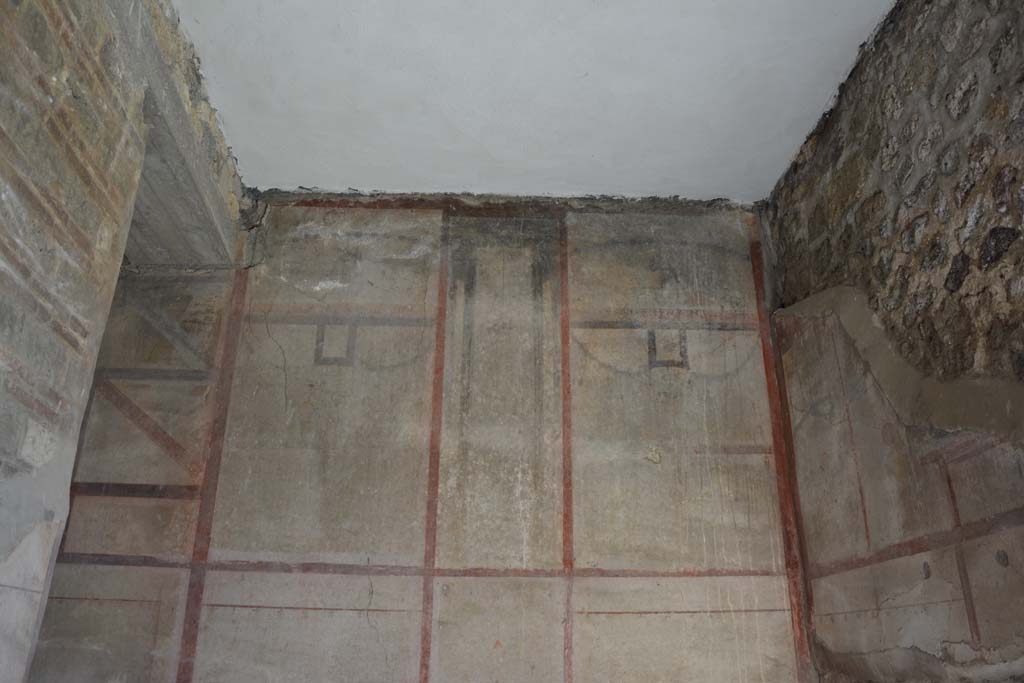 IX.5.6 Pompeii. May 2017. 
Room l (L), upper east wall, (this also could also be described as the upper east wall of room  k’). 
Foto Christian Beck, ERC Grant 681269 DÉCOR.