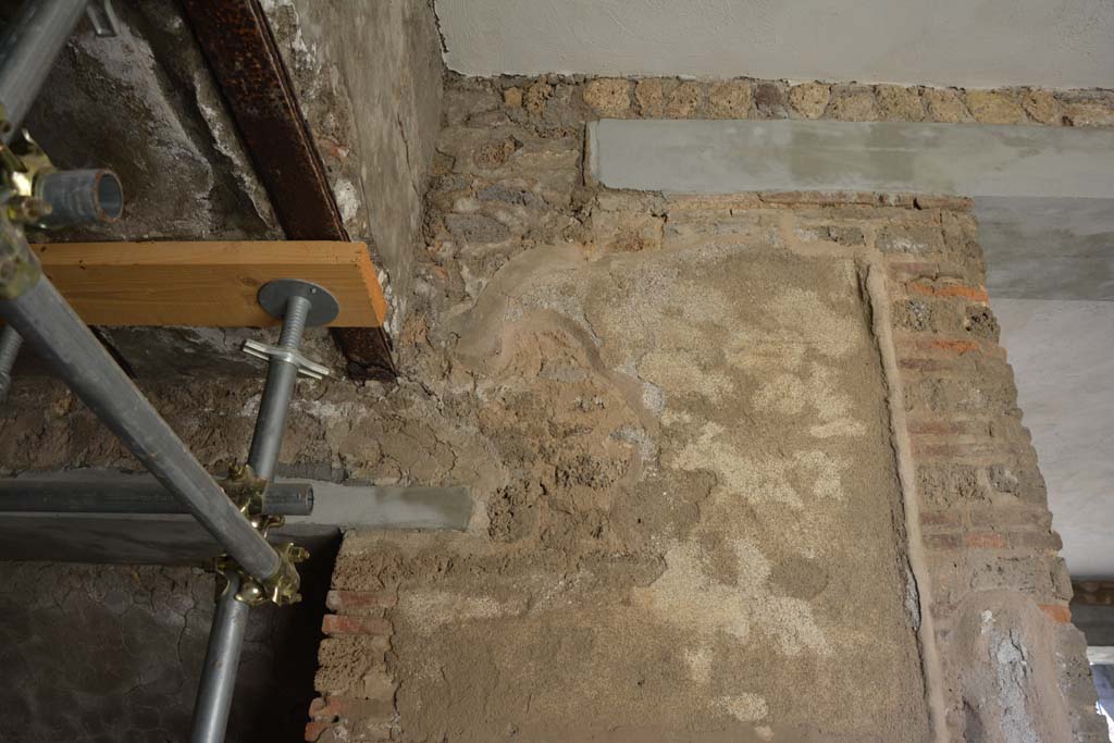 IX.5.6 Pompeii. May 2017. Room m, looking towards upper north wall on west side of window to tablinum, on right. 
Foto Christian Beck, ERC Grant 681269 DÉCOR.